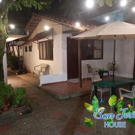 San Jose House Hotel Leticia Kültér fotó