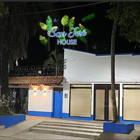 San Jose House Hotel Leticia Kültér fotó